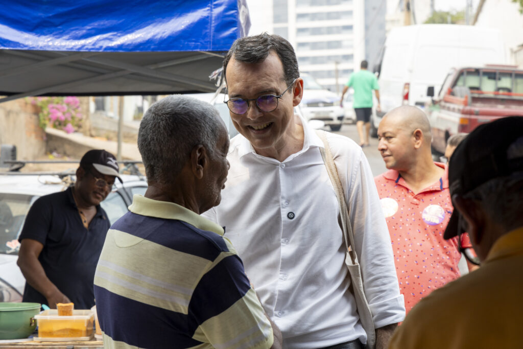 Lúdio Cabral na feira do Pedregal